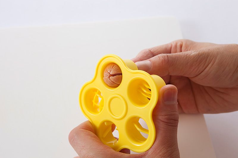 Poussez-la à l’intérieur jusqu’à l’obtention de lamelles (bras) de la longueur désirée.