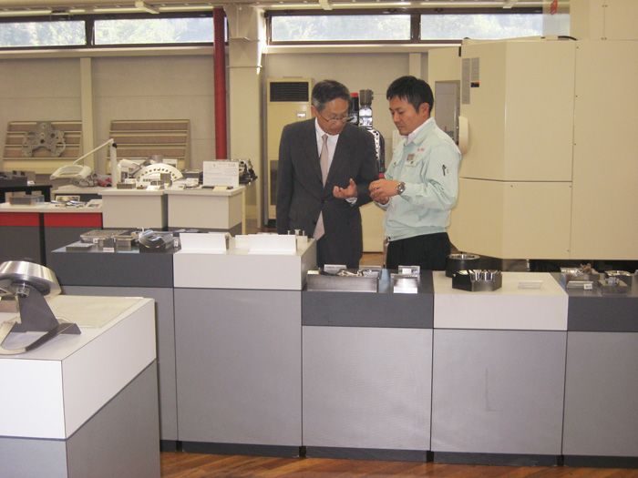 採訪中的作者。