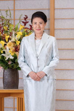皇后雅子在62歲生日之前拍攝照片。攝於3日,皇居・御所(宮內廳提供)