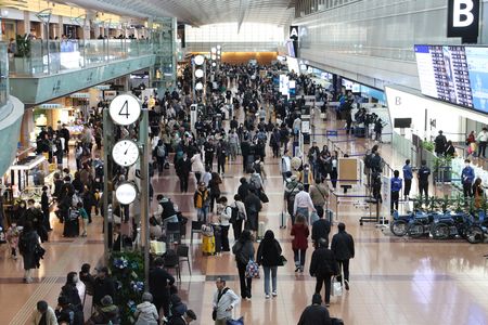 擠滿使用者的羽田機場第二航廈(資料照片)
