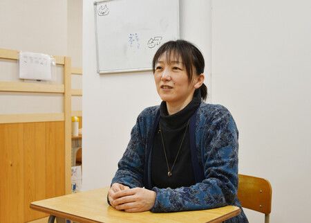 為擁有外國背景的兒童與青年提供日語教育支援等的「YSC全球學校」(東京都福生市)負責人田中寶紀。攝於1月22日,該市