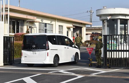 針對陸上自衛隊員男子入侵中國大使館事件,警視廳公安部搜查人員搭乘車輛進入陸自蝦野駐屯地執行家宅搜索。29日上午於宮崎縣蝦野市