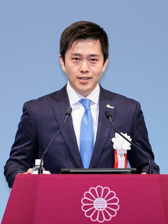 日本維新會代表吉村洋文於自民黨大會致詞。12日於東京都港區