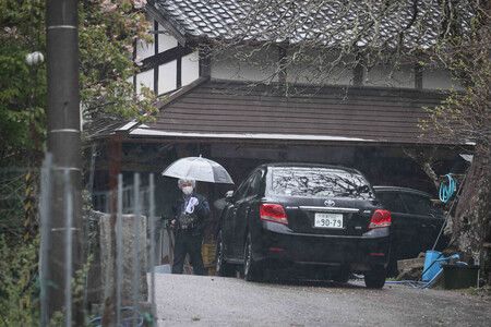 京都府警因涉嫌棄置遺體罪名,進入安達結希家中進行家宅搜索。15日下午於京都府南丹市