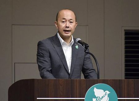 長崎市長鈴木史朗。2025年8月於該市