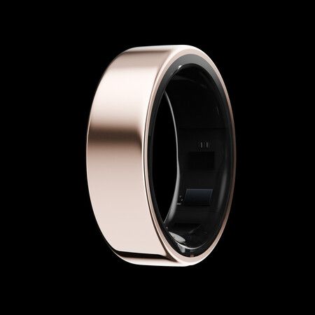 夏普將於7月9日發售的智慧戒指「Karada Mate Ring」金色款(該公司提供)