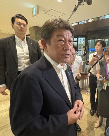 茂木敏充外務大臣就抗議俄羅斯駐日大使諾茲德列夫後接受記者採訪。13日下午、外務省