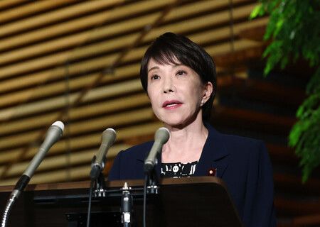 首相高市早苗14日下午接受農林水產大臣簗和生的辭呈後,在首相官邸接受媒體採訪