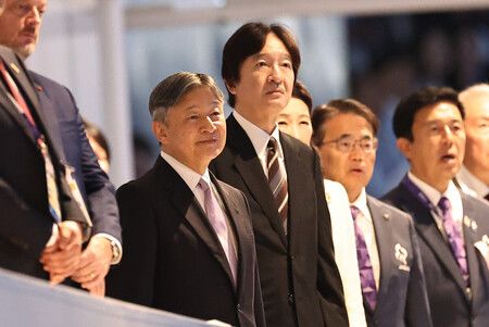 日皇德仁與秋篠宮夫婦出席愛知・名古屋亞洲帕運開幕典禮。18日攝於愛知縣Paloma瑞穗體育場