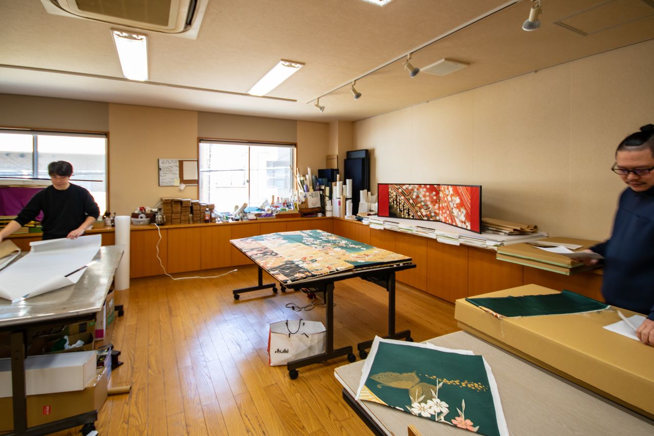 ورشة عمل كاتاؤكا بيوبو. (© Nippon.com)