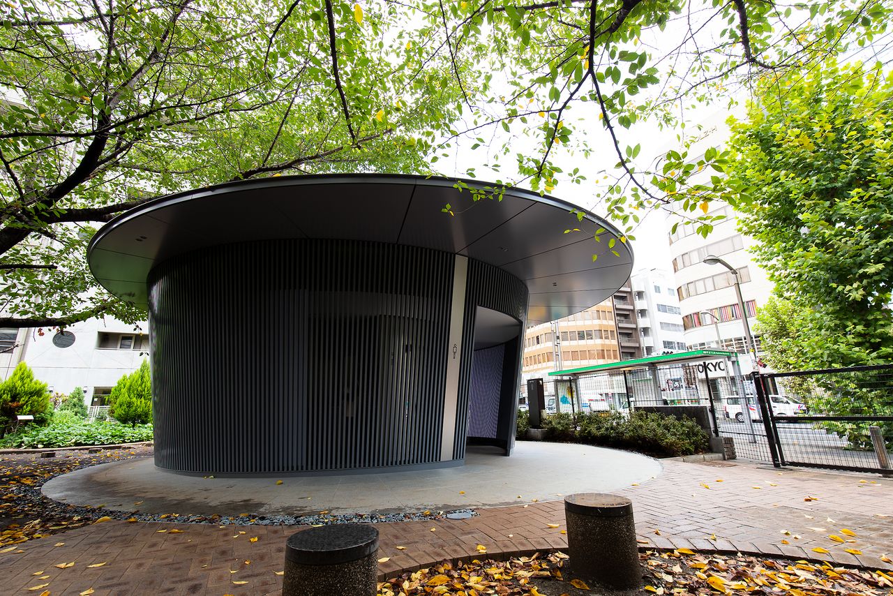 تضيف المساحة الخضراء المحيطة جاذبية أكثر للأجواء.