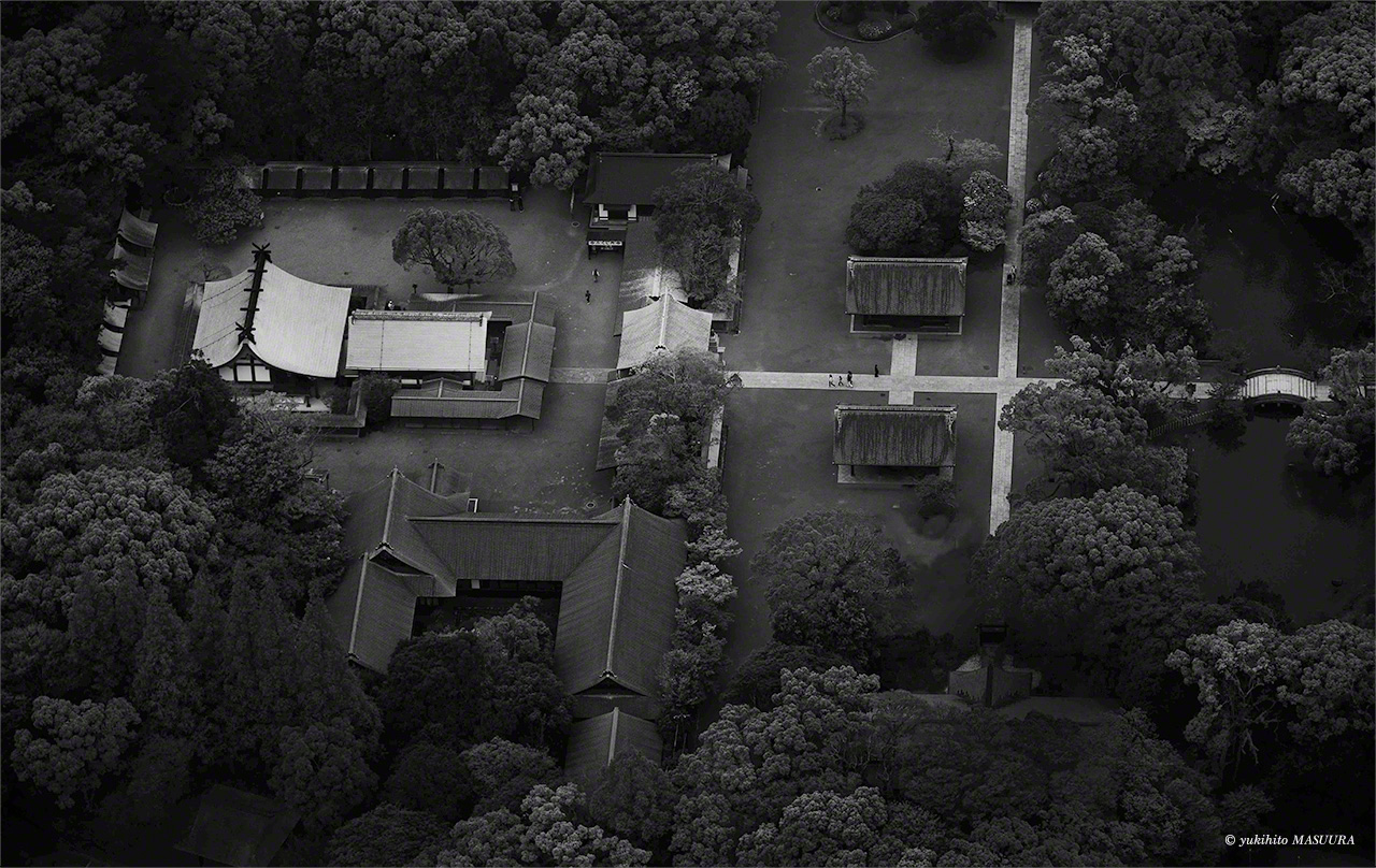 منطقة معبد هيتسومييا في كيوشو. نقلت الأرواح الـ 108 التي كانت تُعبد في 75 من المعابد الفرعية التابعة لهيتسومييا إلى المعبد الرئيسي (© ماسوؤرا يوكيهيتو).