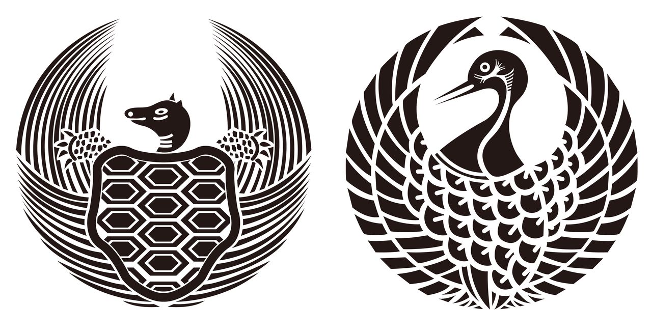  شعار كامون الذي يعبر عن الرغبة في طول العمر: نوبوريغامي (السلحفاة الصاعدة) وتسورومارو (دائرة طائر الكركية). (بيكستا)