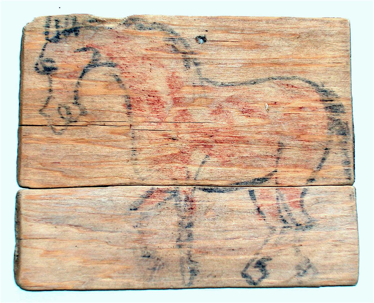 أحد أقدم ألواح إيما التي كانت تقدم كنذور في اليابان، وقد استخرجت من موقع إيبا الأثري (الصورة بإذن من متحف مدينة هاماماتسو التاريخي).