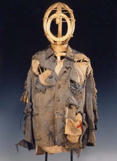 ملابس الطالب أساهي توشياكي من مجموعة متحف هيروشيما التذكاري للسلام. تبرعت بها أساهي تيروئيتشي.