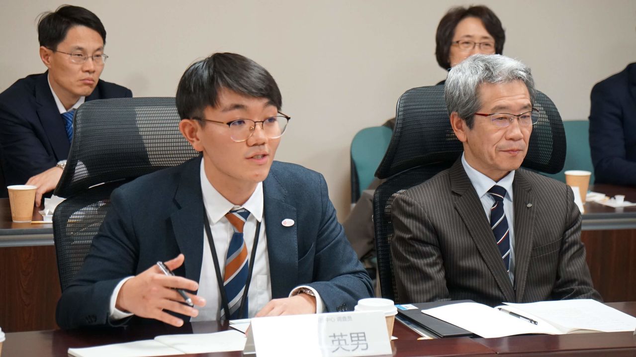 يعمل ناتسومي منذ أكتوبر/ تشرين الأول عام 2019 في وكالة حكومية يابانية، حيث تشمل مهامه الترجمة للضيوف المهمين من الصين.