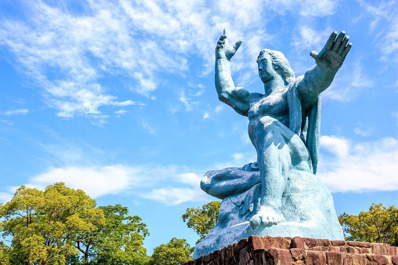 تمثال السلام التذكاري في ناغاساكي (© بيكستا).