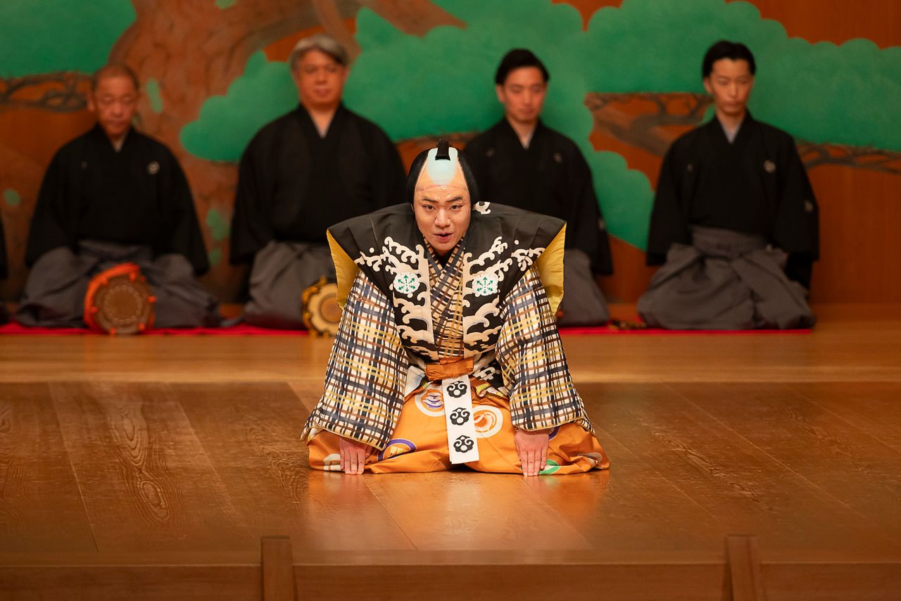 اختتم تاكانوسوكي عرض شونوكاي لعام 2024 بتعهد بالسعي لتحقيق أشياء أعظم في فنه. (© ماتسودا تاداو، بإذن من مكتب تاكايا).