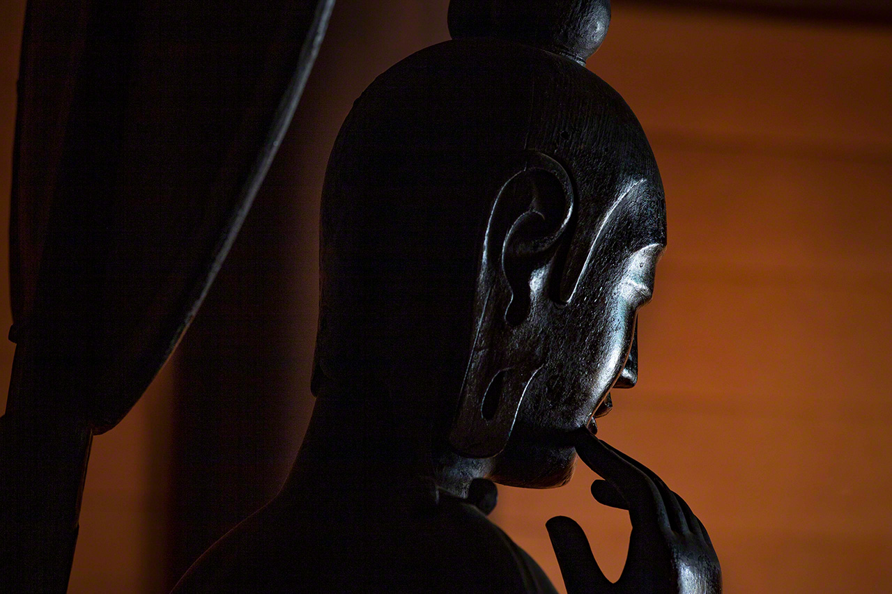 (&copy; مودا توموهيرو)