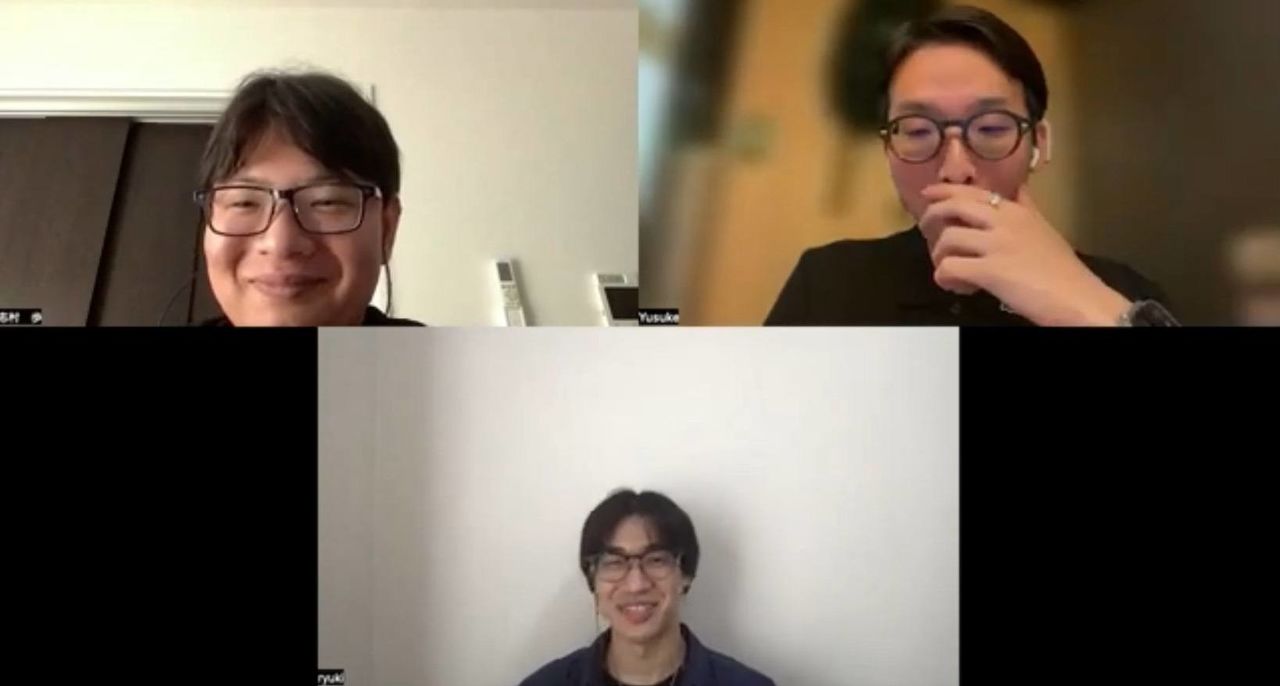 من الأعلى جهة اليسار باتجاه عقارب الساعة: أيومو، يوسوكي، وريوكي من قناة يوتيوب Origin44. (بإذن من Origin44)