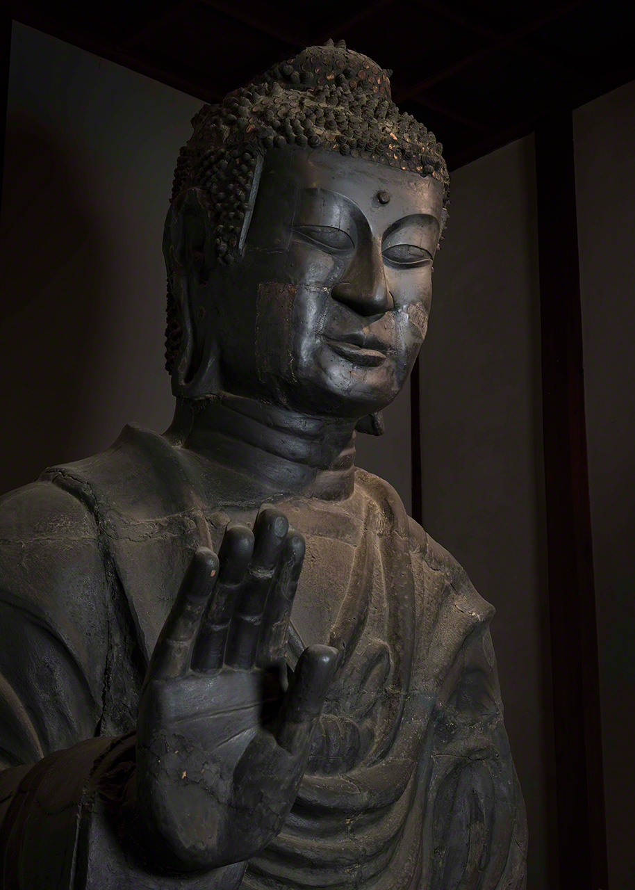 (© مودا توموهيرو)