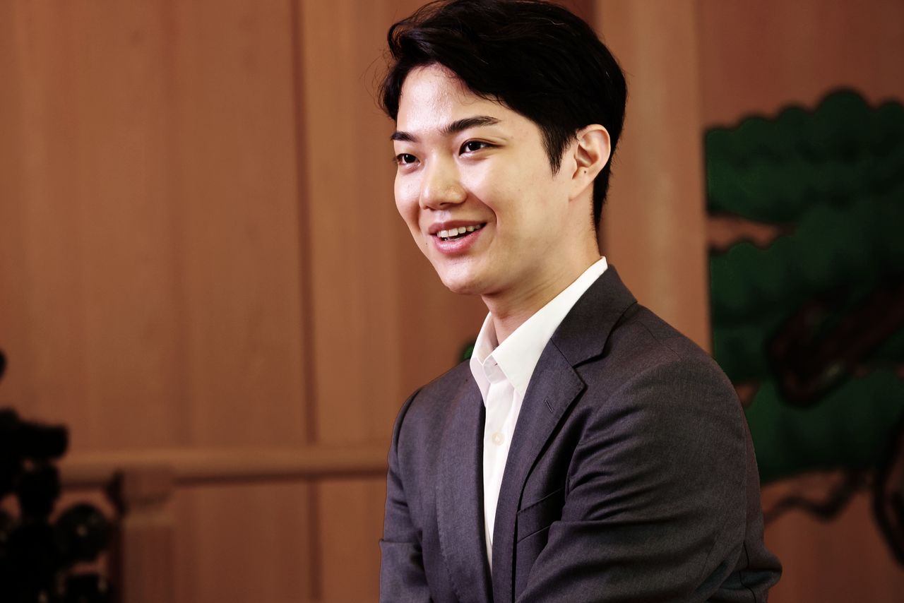 (© هاناي توموكو)