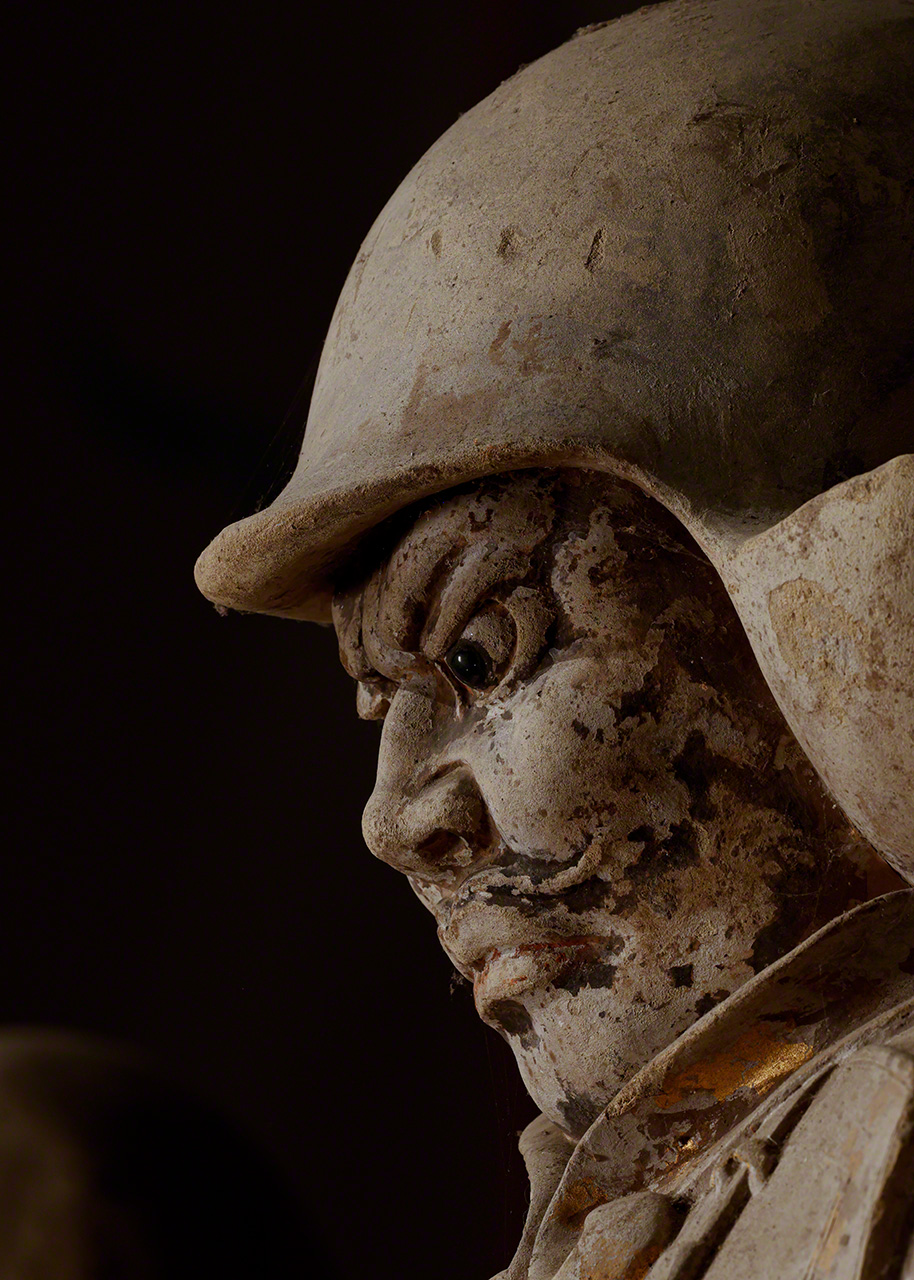 التنين: هايرا (باييلا) أعيد إنتاج التمثال عام 1931. (&copy;&nbsp;مودا توموهيرو)