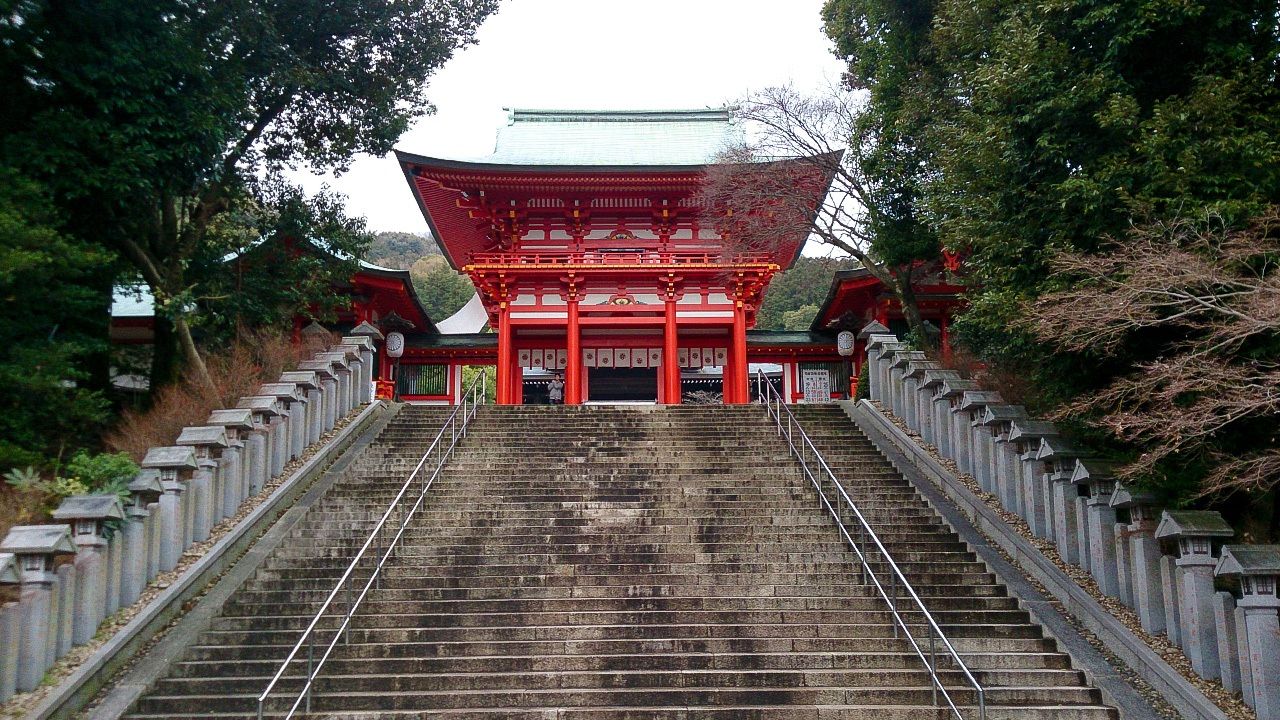 الدرج الذي يقود إلى معبد أومي في محافظة شيغا.