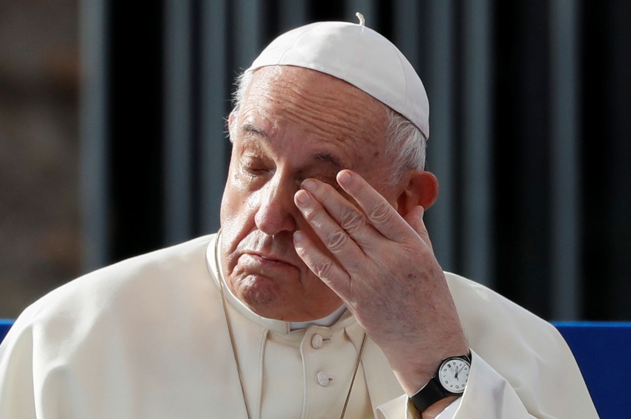 البابا فرنسيس في روما يوم الخميس. تصوير: يارا ناردي - رويترز.