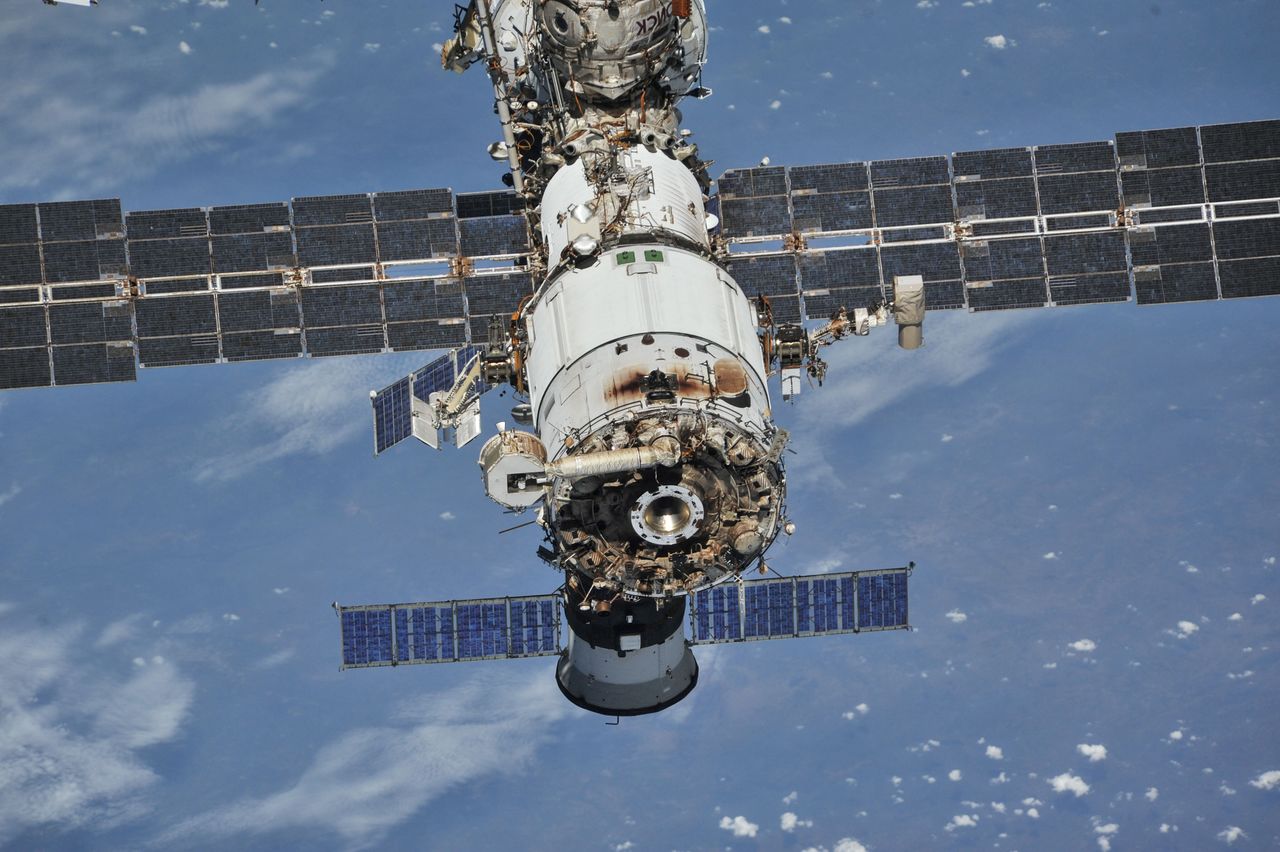 محطة الفضاء الدولية في صورة من أرشيف رويترز.