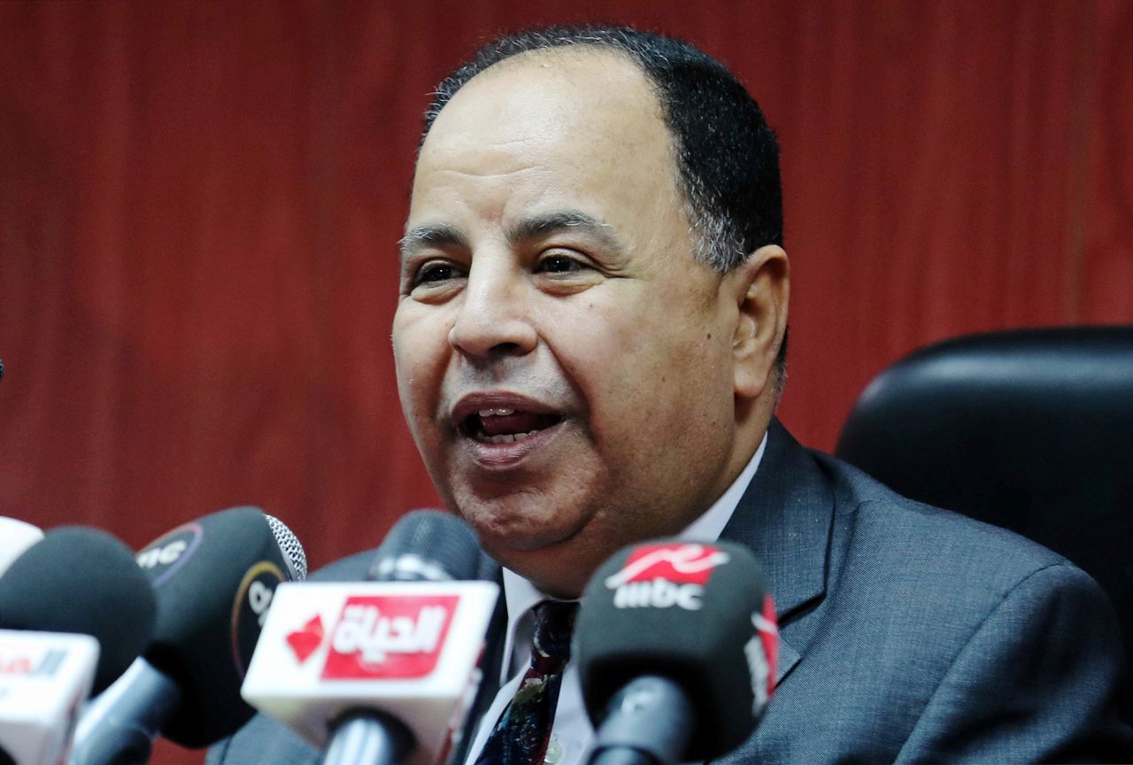 وزير المالية المصري محمد معيط خلال مؤتمر صحفي بالقاهرة في صورة من أرشيف رويترز.