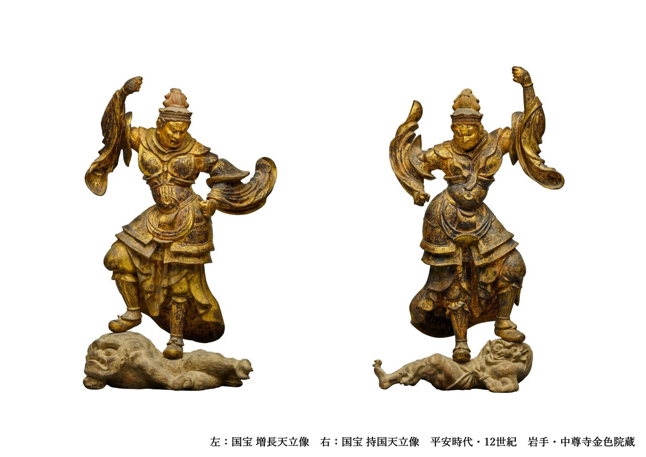 تعتبر تماثيل فيروداكا (على اليسار) ودرتاراسترا (على اليمين) كذلك من الكنوز الوطنية. (© معبد تشوسونجي)