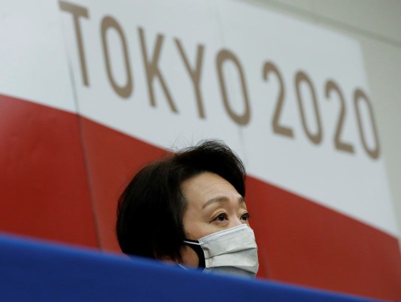 سيكو هاشيموتو رئيسة اللجنة المحلية المنظمة لأولمبياد طوكيو الصيفي خلال مؤتمر صحفي في طوكيو يوم التاسع من يونيو حزيران 2021. صورة حصلت عليها رويترز من ممثل عن وكالات الأنباء.