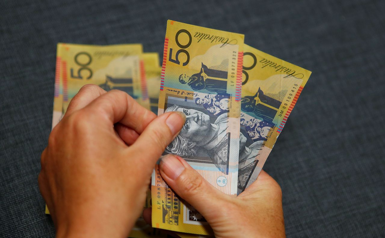 أوراق مالية فئة 50 دولار في أستراليا. رويترز