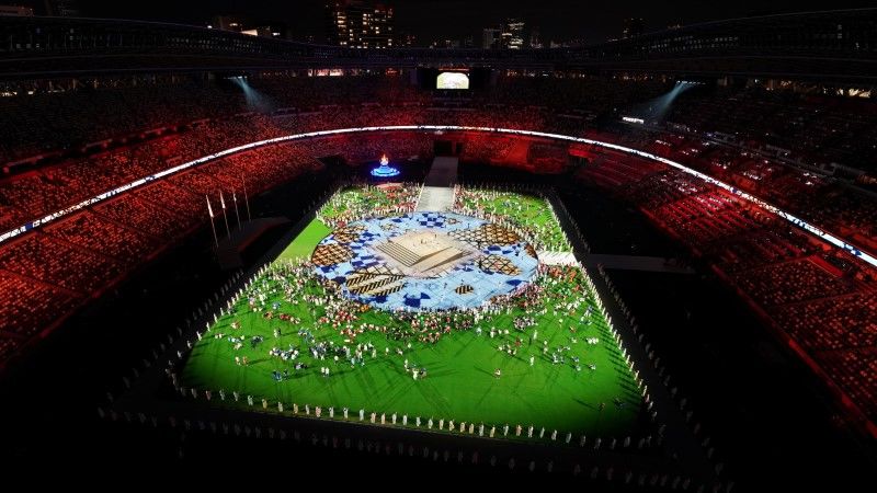 استعراض أثناء حفل ختام دورة الألعاب الأولمبية في طوكيو يوم الأحد.تصوير:رويترز.