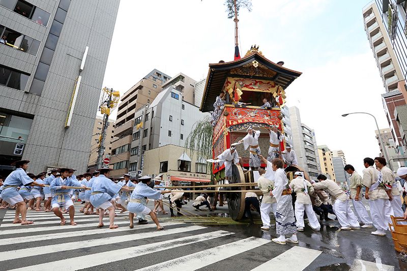 南观音山的“辻廻”表演
