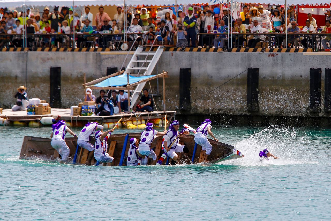 翻船比赛同时也是一种渔船事故演练