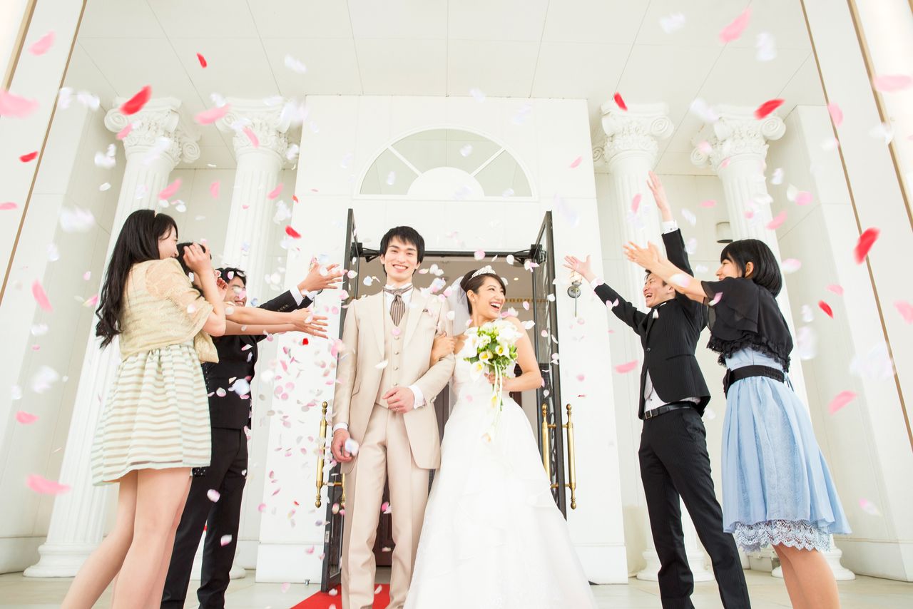 宾客应恪守衬托新人的原则(图片:PIXTA)