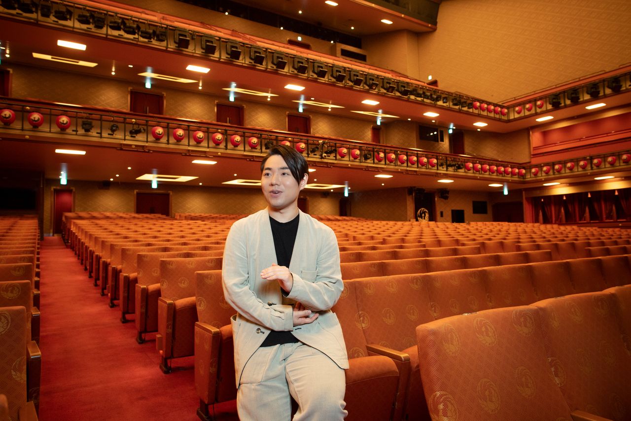 中村鹰之资在歌舞伎座观众席讲述自己的回忆