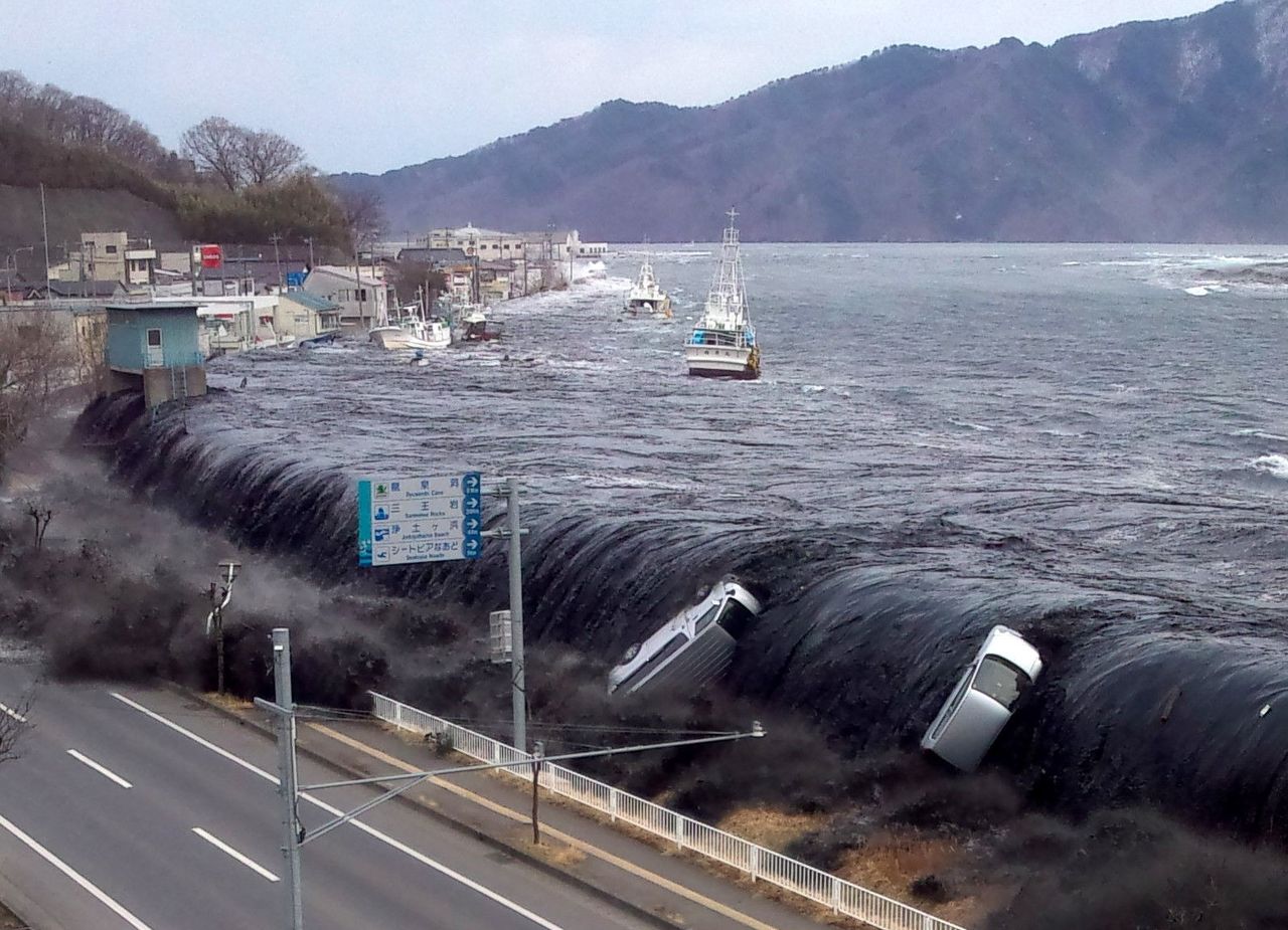 图片 河北新报镜头下的大地震 Nippon Com