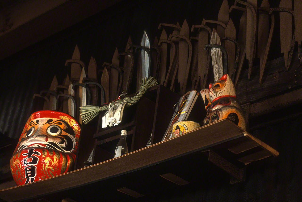 群马县沼田市古见制作所。每年正月2日第一天开工时都 要制作的剑模型。这是自古留传下来的铁铺传统