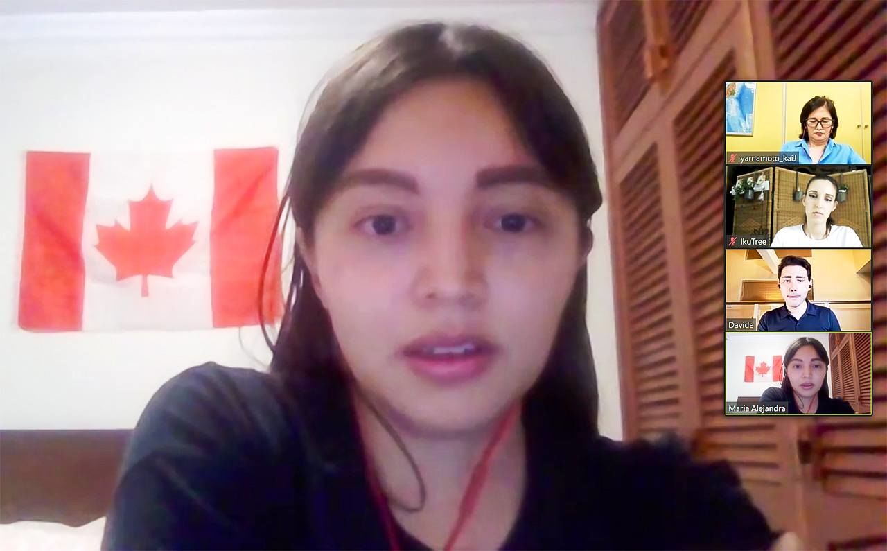 哥伦比亚留学生Maria制作了Facebook Page（粉丝主页），呼吁不能入境日本的留学生联合起来。她在线接受了采访（图片：笔者）