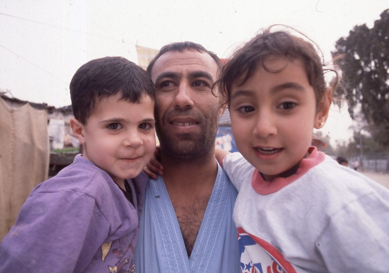 贾巴利亚难民营的一家(图片:土井敏邦)