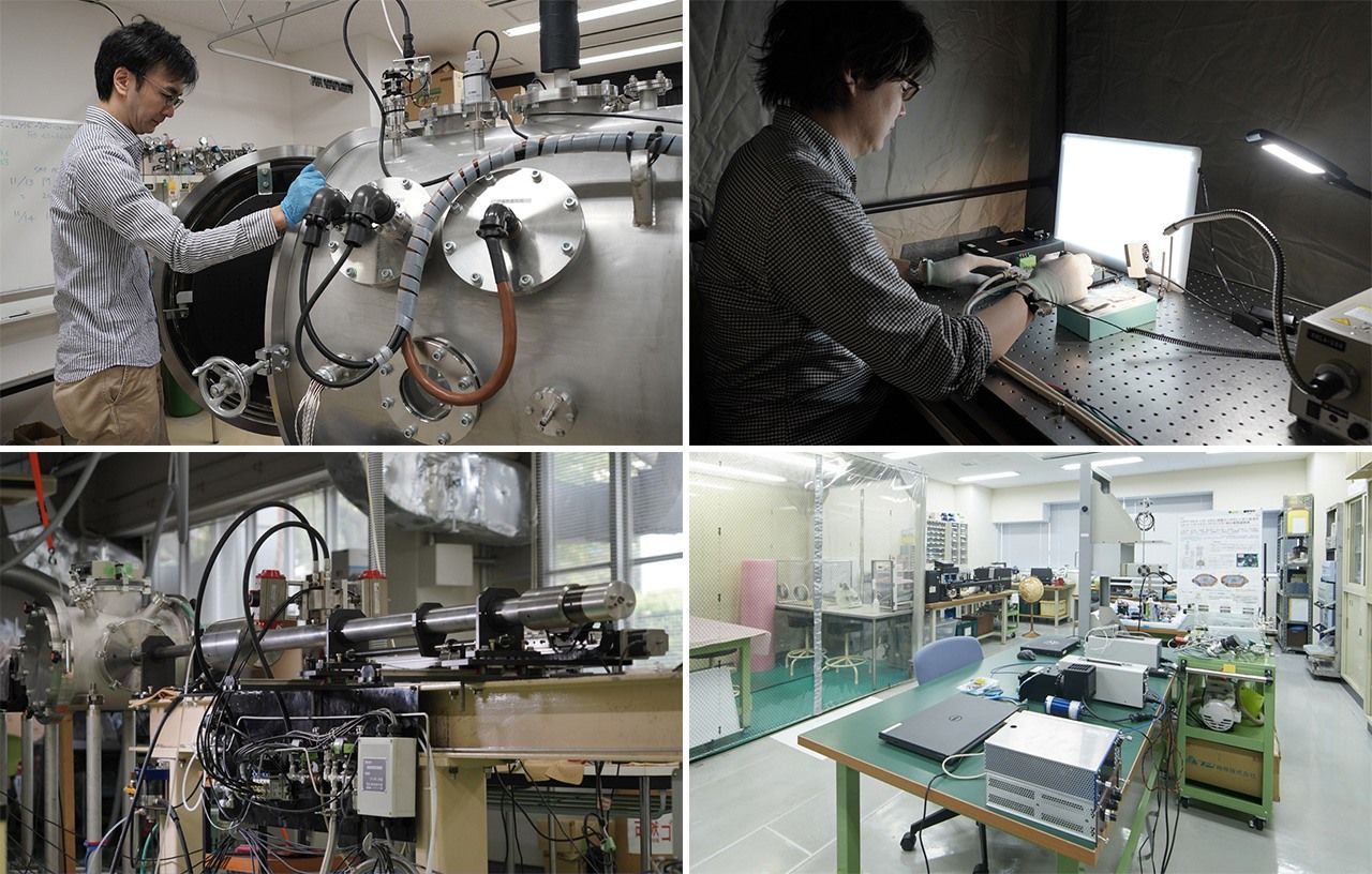 (左上)火星环境模拟舱。模拟火星表面环境的设备。它是一个大小约1米的真空室,可以重现火星大气的相同温度(最低零下120℃)、压力(约1/100大气压)和化学成分(主要是二氧化碳)。该舱可用来测试用于火星登陆探测的观测设备(右上)行星探测用相机研发室(右下)行星探测技术研发室。配备了研发航天器机载仪器需要的测量设备和试验设备,可在此进行基础实验、校对测试和飞行产品的组装作业(左下)高速碰撞实验室。为了实证研究天体碰撞在地球历史上的作用,实验室利用飞行物加速器再现天体碰撞,以试图阐明超高速碰撞引起的各种现象(上述所有设施均为千叶工业大学行星探索研究中心内的设备,图片由该中心提供)