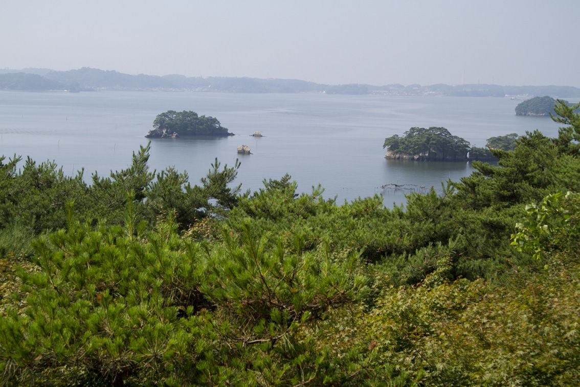 由于是向内收缩的地形,松岛的受灾相对较轻。