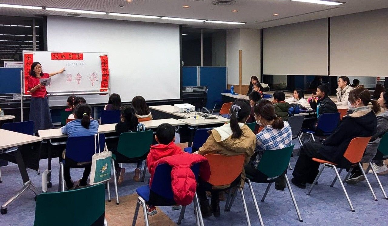 保持母语汉语教室上课情景(‘华丰之友’会员提供)