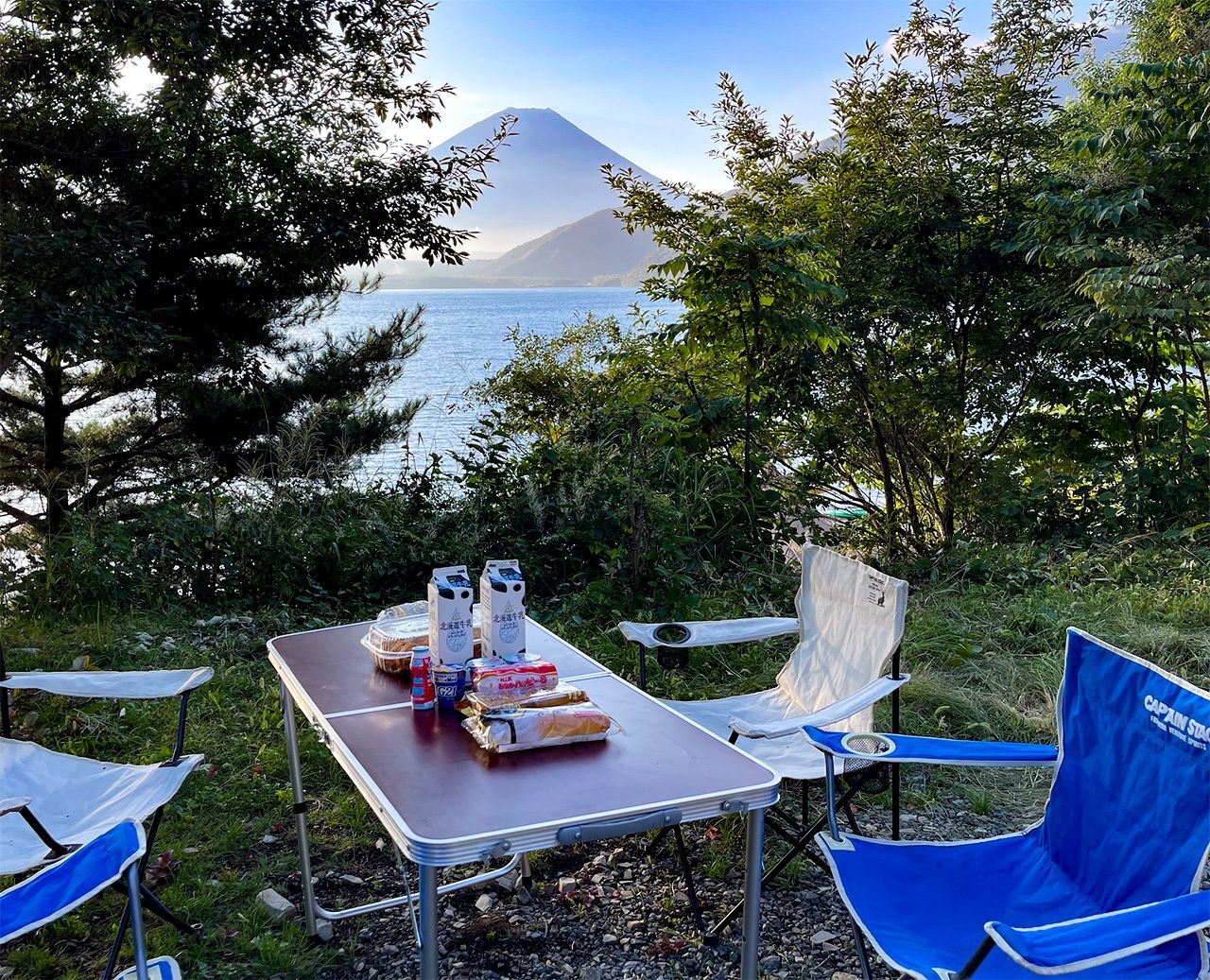 富士山下的早餐