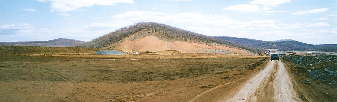 正在施工的龙头桥水库规划建设点（1999年2月，三江平原，图片：中山辉也）