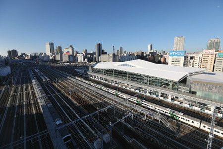 面向媒体公开的JR山手线新车站“高轮gateway站”。左边远处是品川站，11月16日上午，东京都港区