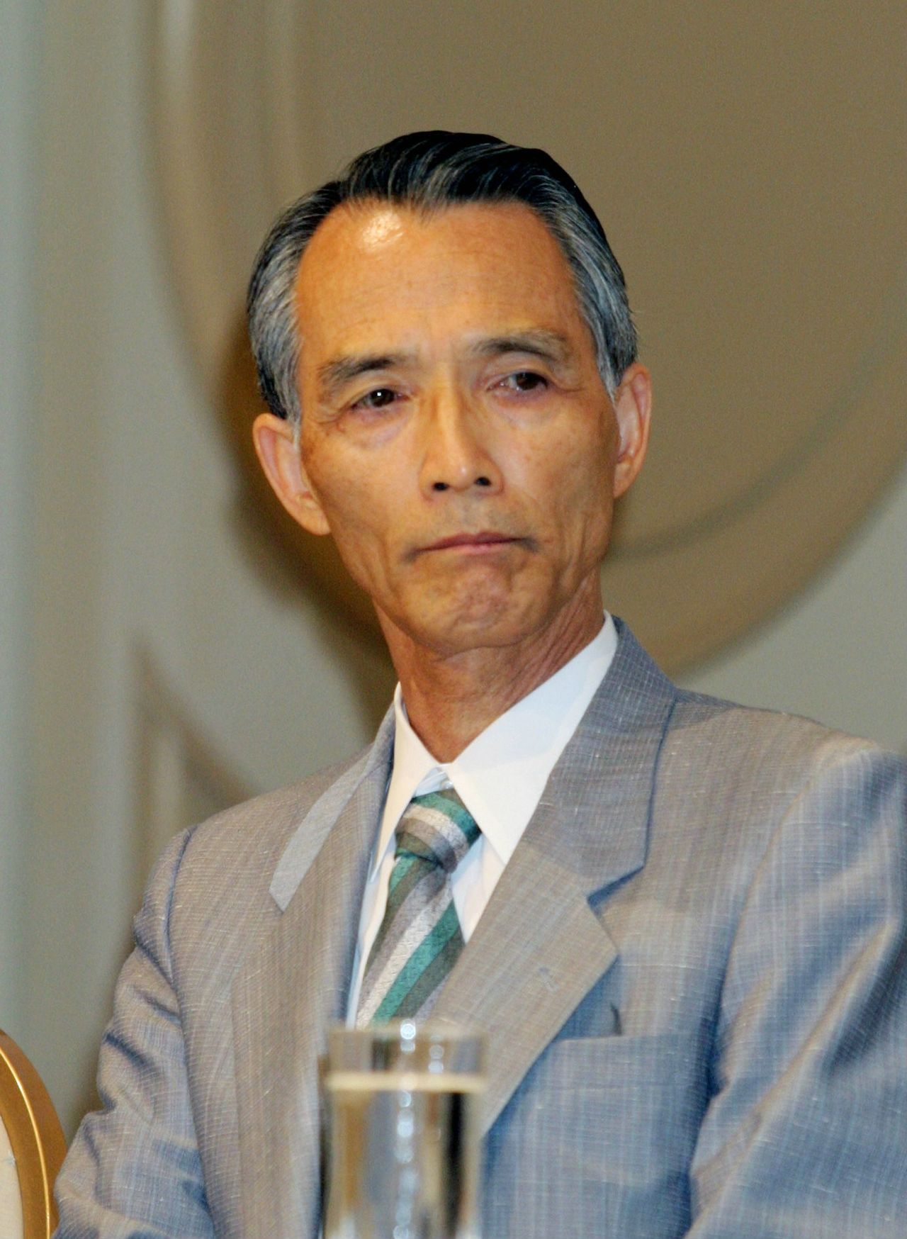 森村诚一出席连续剧《人性的证明》制作记者会，2004年6月15日，东京台场（时事社）